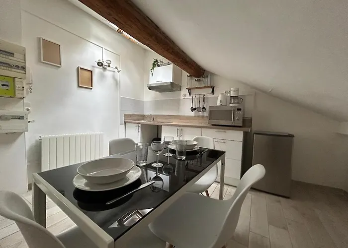 Lumineux Centre شقة *